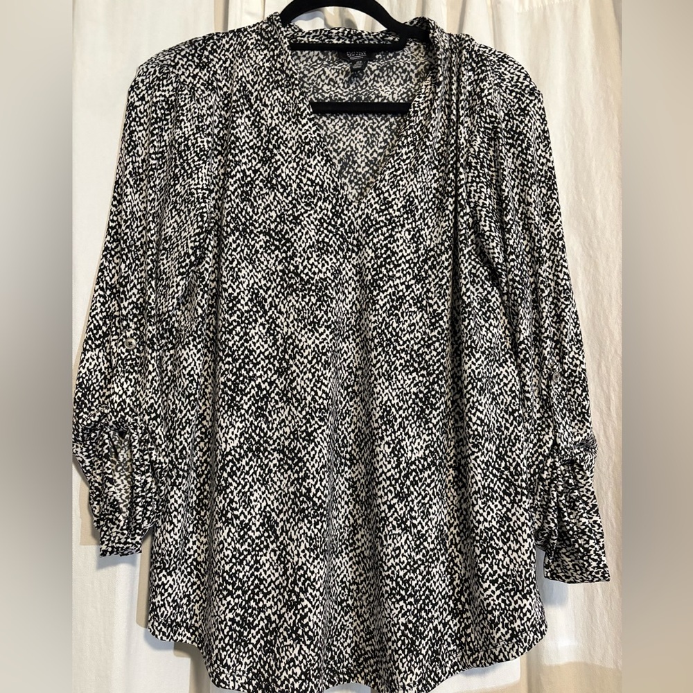Jones New York Monochrome Abstract Top